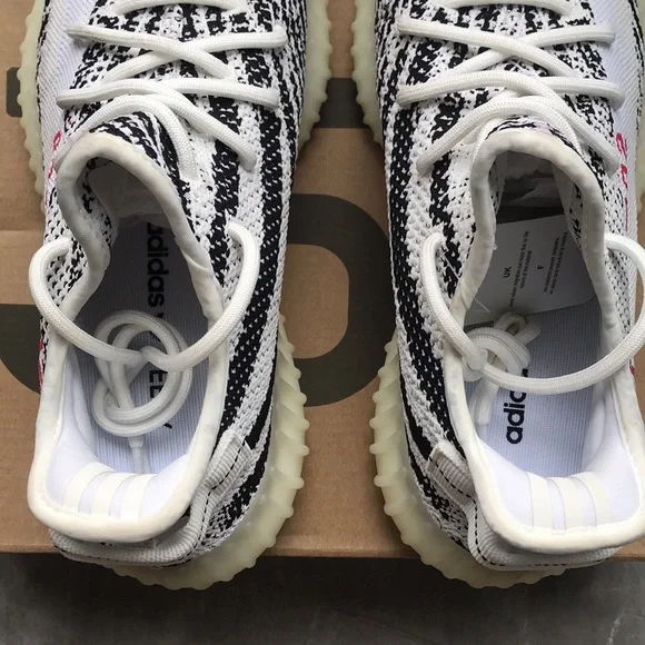 Yeezy Boost 350 V2